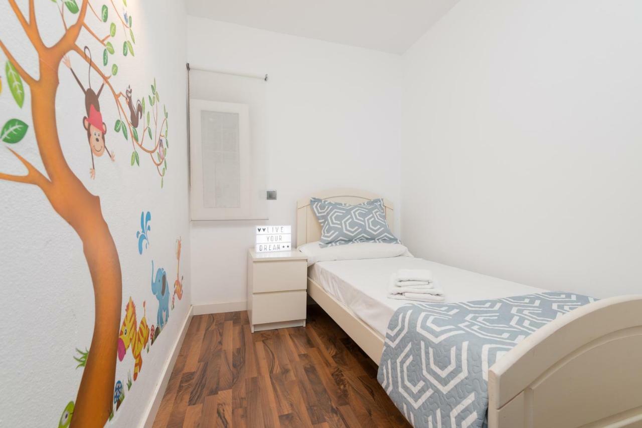 Chung cư 53 m² 2 phòng ngủ, 2 phòng tắm riêng ở Alcudia Alcanada Ngoại thất bức ảnh